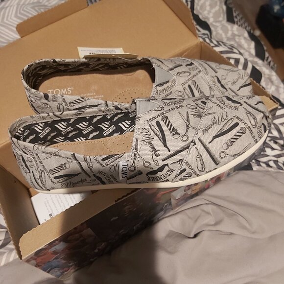 TOMS Grey Movember Canvas shoes - Picture 2 of 3